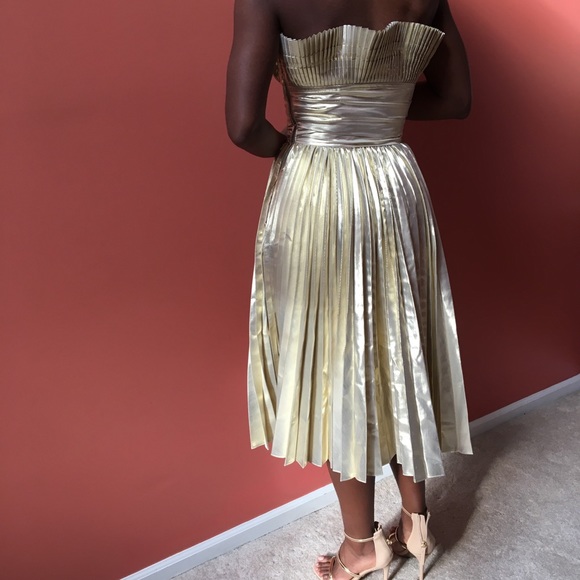Gold accordion pleated vintage inspired dress - Picture 3 of 6
